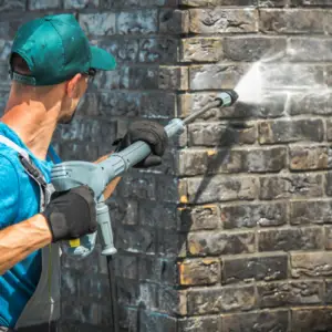 Power washing faded siding